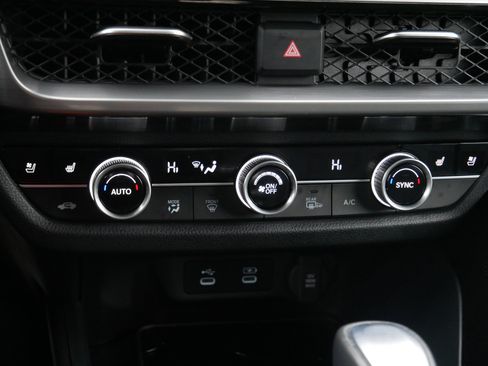 Certified 2025 Acura ADX A-Spec image 23