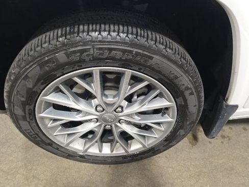 Used 2025 Jeep Grand Cherokee L Summit w/ MOPAR Finishing Package AWD/4WD image 10