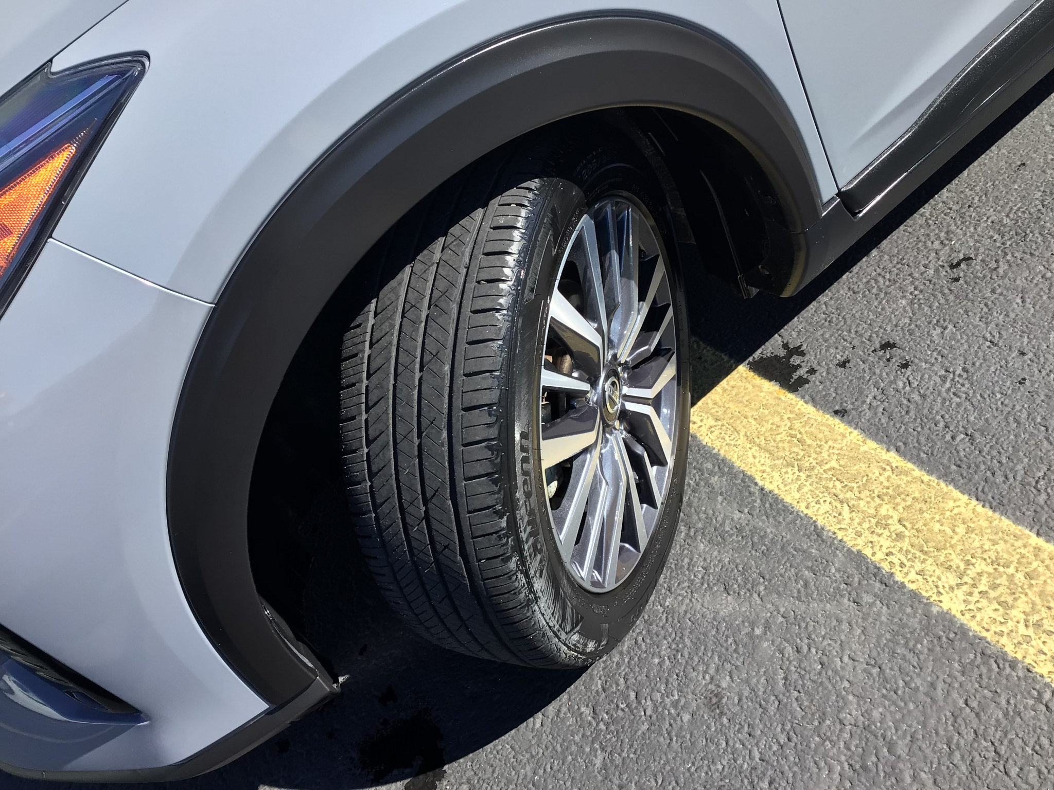 Used 2021 Nissan Kicks SV FWD image 18