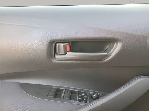 Used 2022 Toyota Corolla LE image 27