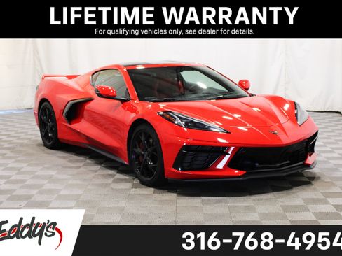 Used 2021 Chevrolet Corvette Stingray Premium Cpe w/ Z51 Performance Package RWD image 1