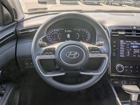 Certified 2023 Hyundai Tucson SEL AWD/4WD image 12