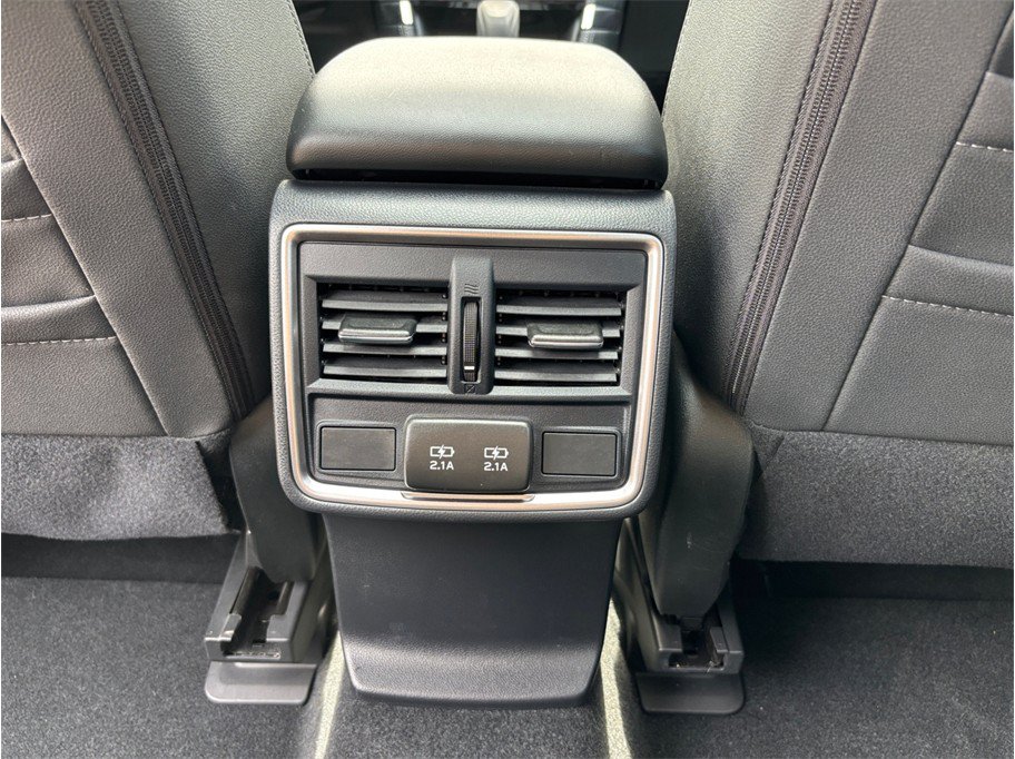 Used 2024 Subaru Forester Premium AWD/4WD image 38