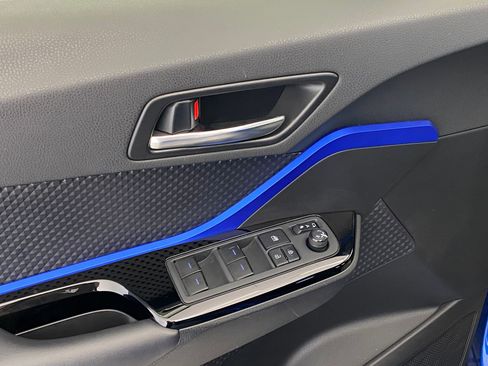 Used 2020 Toyota C-HR XLE image 24