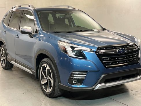 Used 2024 Subaru Forester Touring w/ POP Package 3 AWD/4WD image 8