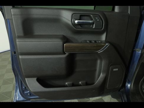 Used 2021 Chevrolet Silverado 1500 LT Trail Boss w/ Convenience Package II AWD/4WD image 20