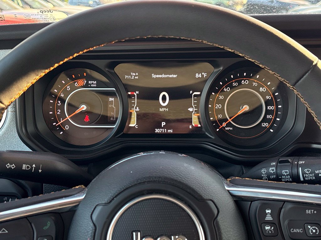 Used 2024 Jeep Wrangler Unlimited Sahara AWD/4WD image 15