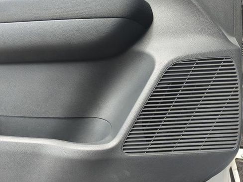 Certified 2025 Nissan Kicks S FWD image 27