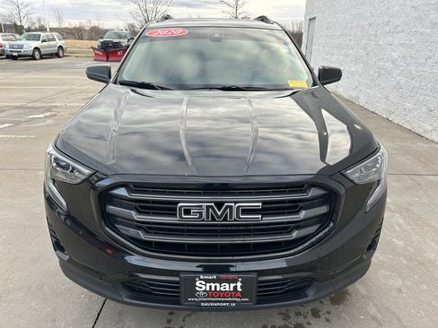 Used 2020 GMC Terrain SLT w/ Preferred Package image 2