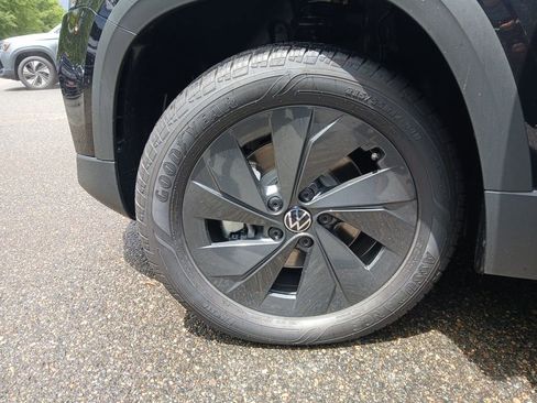 New 2025 Volkswagen Taos S image 25