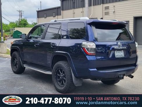Used 2018 Toyota 4Runner SR5 Premium AWD/4WD image 3