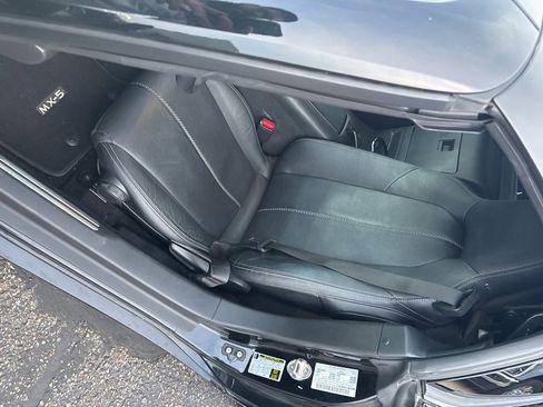 Used 2022 MAZDA MX-5 Miata RF Grand Touring image 4