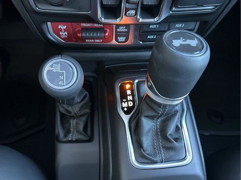 New 2026 Jeep Wrangler Unlimited Rubicon w/ Safety Group image 23