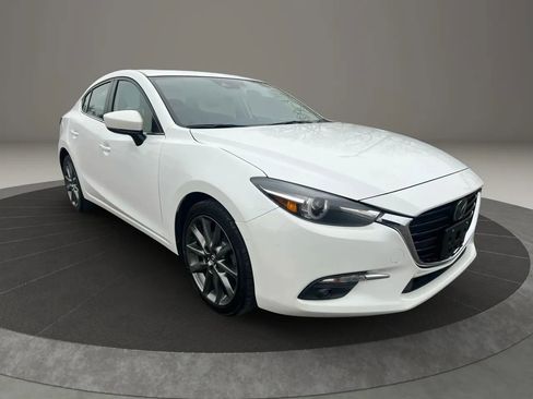 Used 2018 MAZDA MAZDA3 Grand Touring w/ Premium Equipment Package image 3
