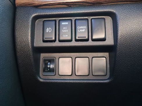 Used 2016 Nissan Titan SL image 17