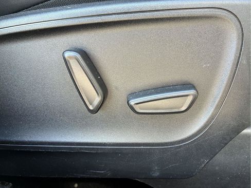 Used 2025 Ford Escape Platinum AWD/4WD image 14