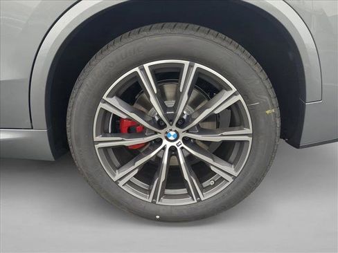 New 2026 BMW X5 xDrive40i w/ M Sport Package image 10