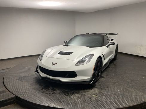 Certified 2015 Chevrolet Corvette Stingray Z51 w/ 2LT Preferred Equipment Group image 3