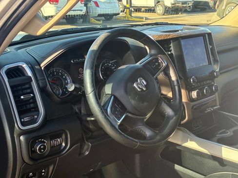 Used 2020 RAM 1500 Laramie RWD image 17