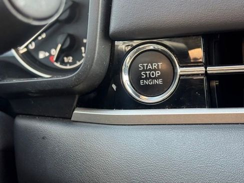 Used 2025 Mitsubishi Outlander SE image 17