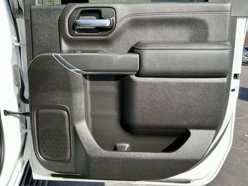 Used 2022 GMC Sierra 2500 AT4 w/ AT4 Premium Plus Package image 25