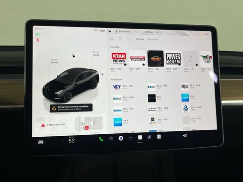 Used 2025 Tesla Model Y Long Range image 19