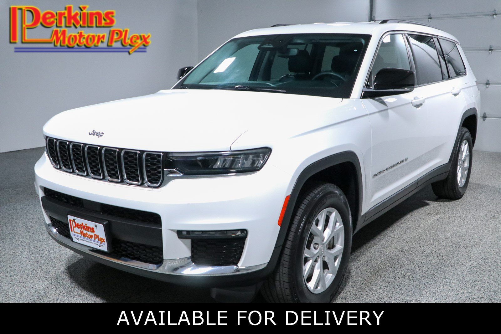 Used 2023 Jeep Grand Cherokee L Limited w/ Trailer Tow Group (B) AWD/4WD image 1