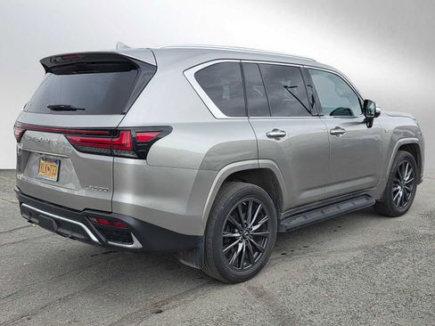 Used 2022 Lexus LX 600 F Sport AWD/4WD image 3