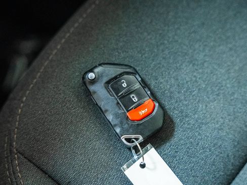 Used 2024 Jeep Wrangler Unlimited AWD/4WD image 50