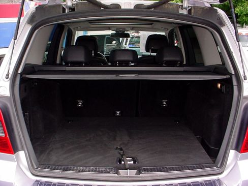 Used 2010 Mercedes-Benz GLK 350 4MATIC image 30