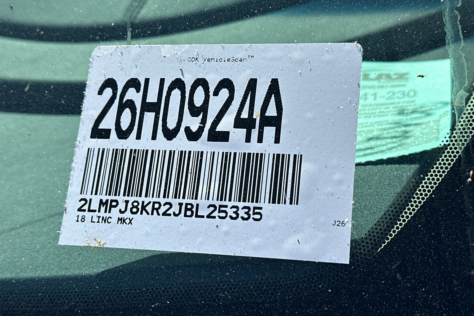 Used 2018 Lincoln MKX Select w/ Select Plus Package AWD/4WD image 8