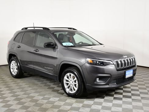 Used 2022 Jeep Cherokee Latitude Lux AWD/4WD image 4