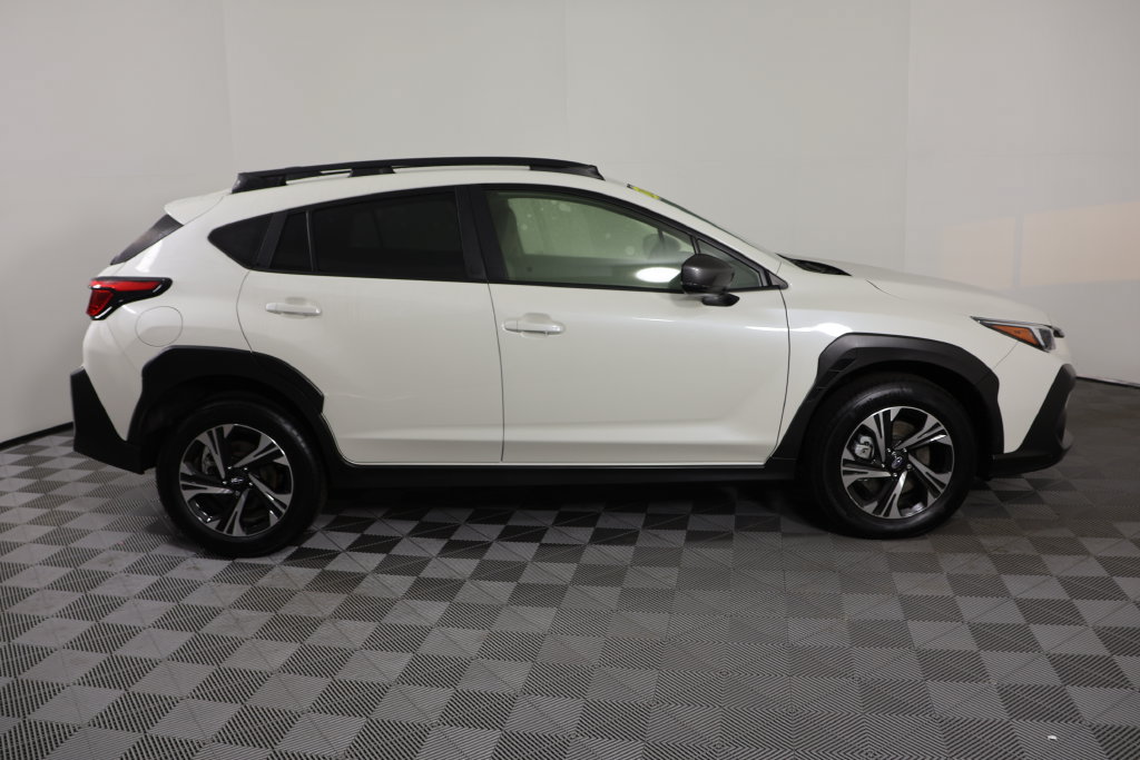 Used 2024 Subaru Crosstrek 2.0i Premium AWD/4WD image 9