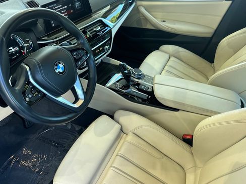 Used 2017 BMW 530i RWD image 11