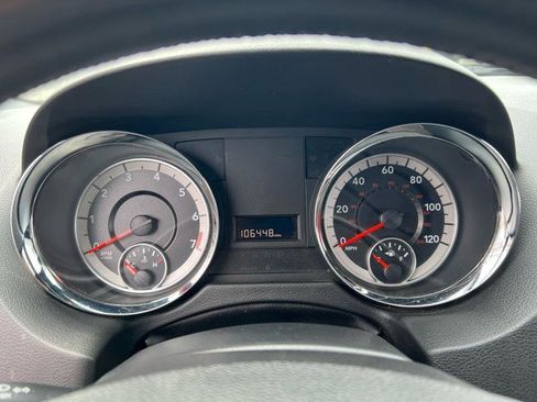 Used 2018 Dodge Grand Caravan SE FWD image 24