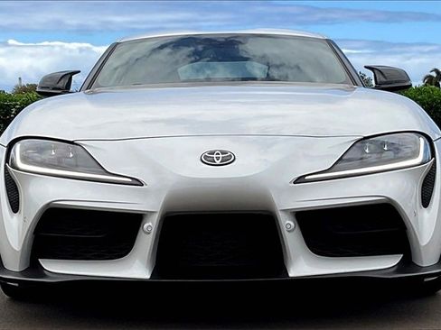 Used 2024 Toyota Supra Premium image 3