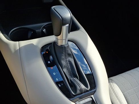 Certified 2024 Honda HR-V LX image 13