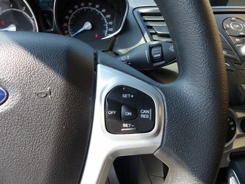 Used 2019 Ford Fiesta SE FWD image 25