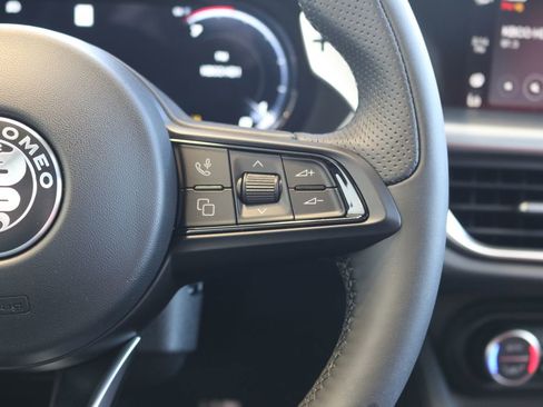 New 2025 Alfa Romeo Stelvio Sprint w/ Veloce Package image 36