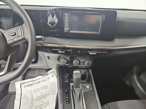 Certified 2025 Nissan Kicks S image 19