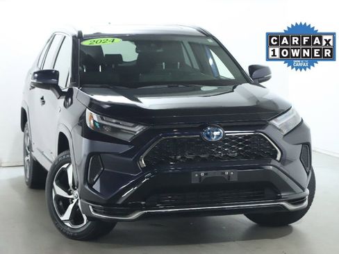 Used 2024 Toyota RAV4 SE w/ Weather & Moonroof Package image 2