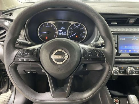 Used 2024 Nissan Kicks S image 20