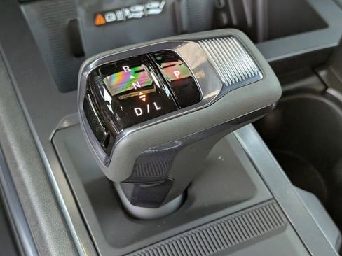 New 2026 GMC Hummer EV SUV AWD/4WD image 16