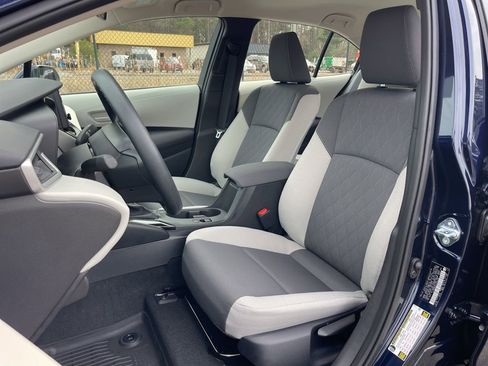 Used 2026 Toyota Corolla LE image 18