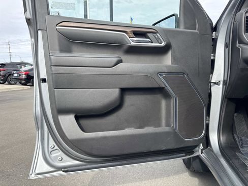 Used 2024 Chevrolet Silverado 1500 LT image 19