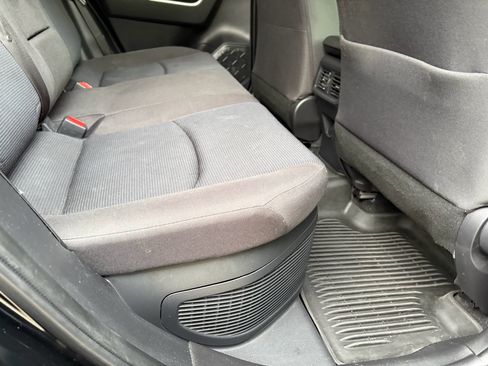 Used 2022 Toyota RAV4 LE AWD/4WD image 23
