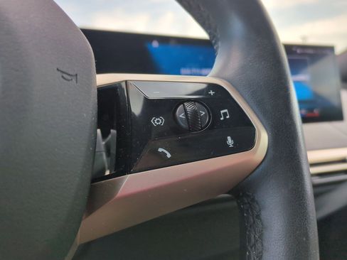 Certified 2023 BMW iX xDrive50 w/ Premium Package image 20