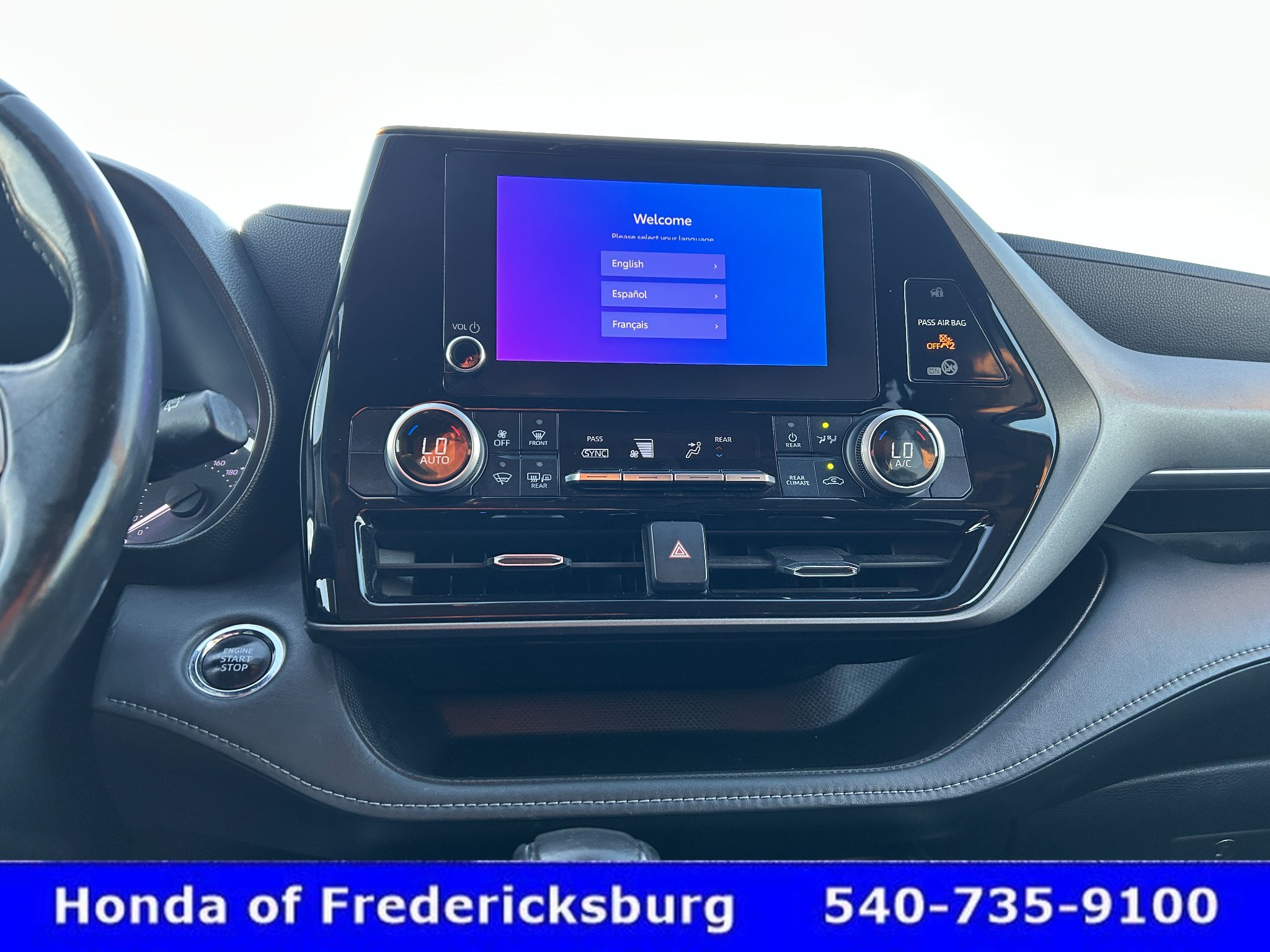 Used 2023 Toyota Highlander LE FWD image 21