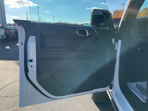 New 2025 Ford Bronco Big Bend w/ Black Diamond Package image 17