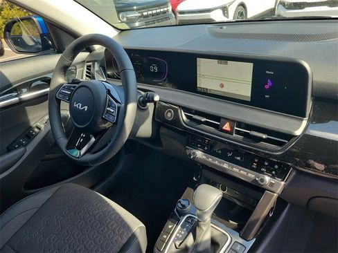 New 2026 Kia Seltos S image 8